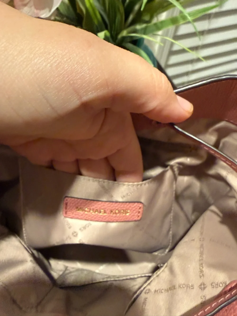 Michael Kors Rose Pink Leather Drawstring Bucket Shoulder Bag - Picture 5 of 5